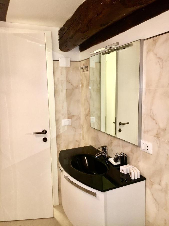 Venice Mirrors ภายนอก รูปภาพ